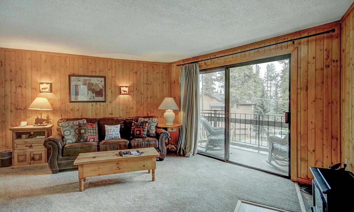 Peak 8 Condo | Mountain is yours! Adventure Basecamp -Wifi-W/D - Bus Route!