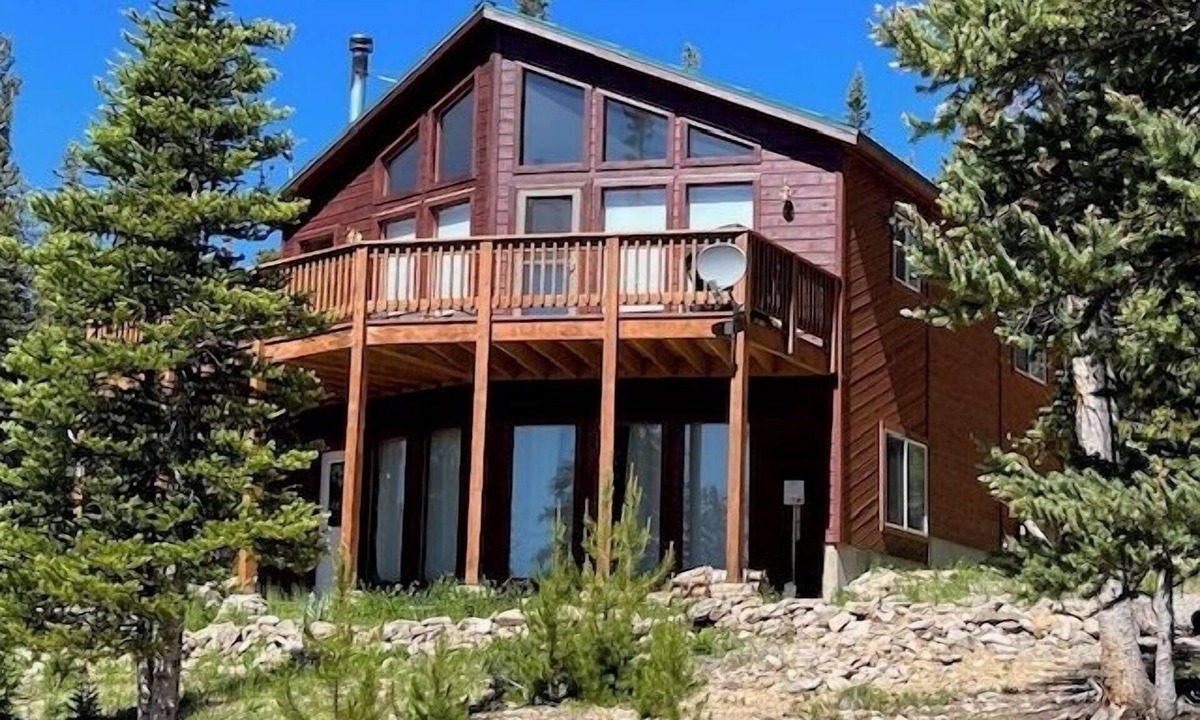 Valley of the Sun Cabin | Mountain Views, 1-Acre Lot, Sleeps 7, Resident Moose, 25 mi to Breck