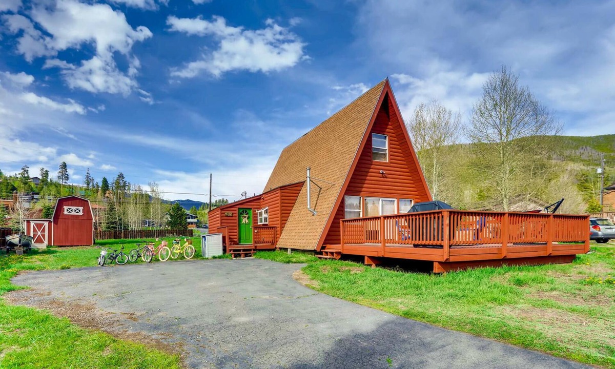 Summit Cove House | Mountain Views, Hot Tub, Incredible Location! Dog Friendly! BCA-47331