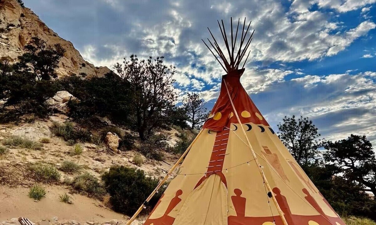 Teasdale House | Native American Bison Tipi