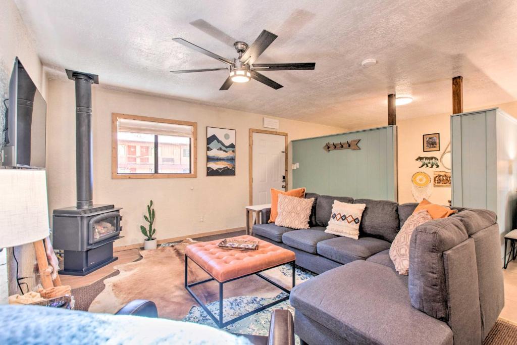 Red River House | Near Hiking & Main St! Mtn-View Red River Retreat