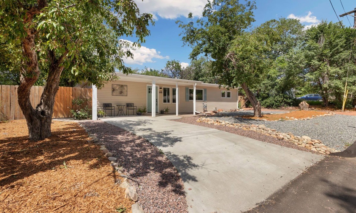 Skyway House | Nestled in a prime location, this charming home promises comfort & convenience!