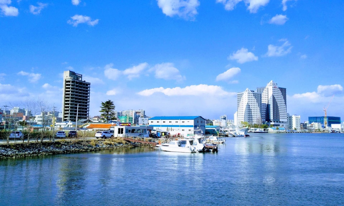Sokcho Condo | NEW! 주중할인! 울산바위 최고의전망 편안한 쉼이 되어드릴 하이디타운하우스~!