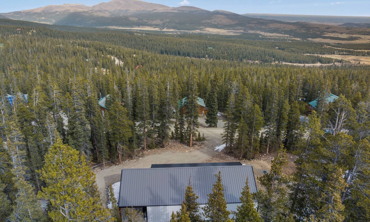 Valley of the Sun House | New Rental! Newly Built, 3 Bed/2 Bath, Modern Mountain House - The Green Dragon