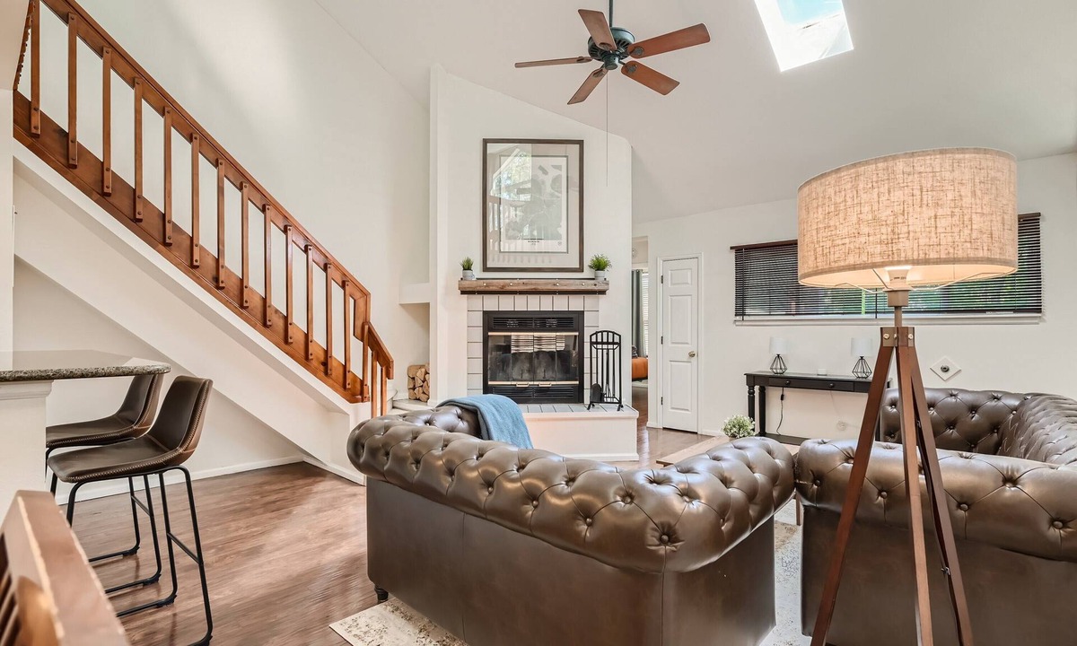 Meadow Hills Condo | New! Urban Oasis - Pool Access - Fireplace - 31 Day Rental