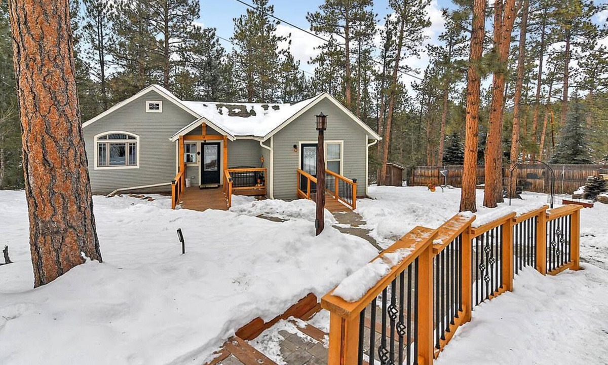 Evergreen West Central House | Newly renovated historic cabin.serene and secluded; yet minutes to Evergreen