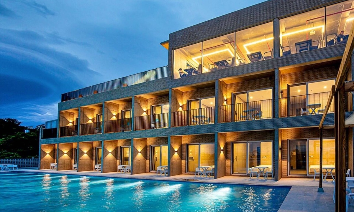 Downtown Resort | Nueve Poolvilla And Resort