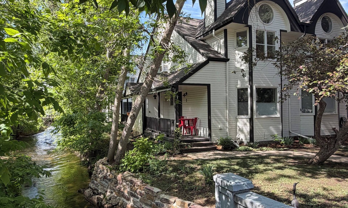 Whittier House | Oasis in the heart of downtown Boulders