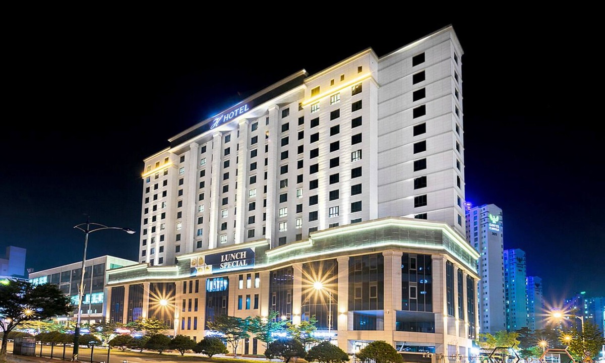 Yeongi-gun Hotel | Osong H Hotel Sejong City