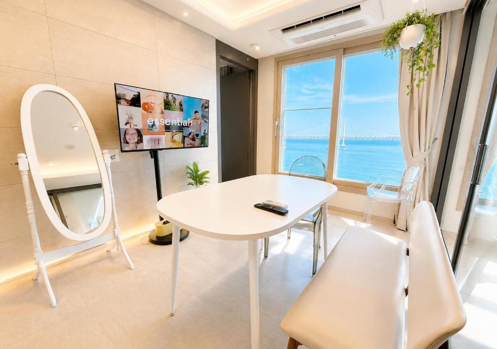 Suyeong-Gu Apartment | Panoramic Gwangan Bridge View 봄하우스 #무료주차
