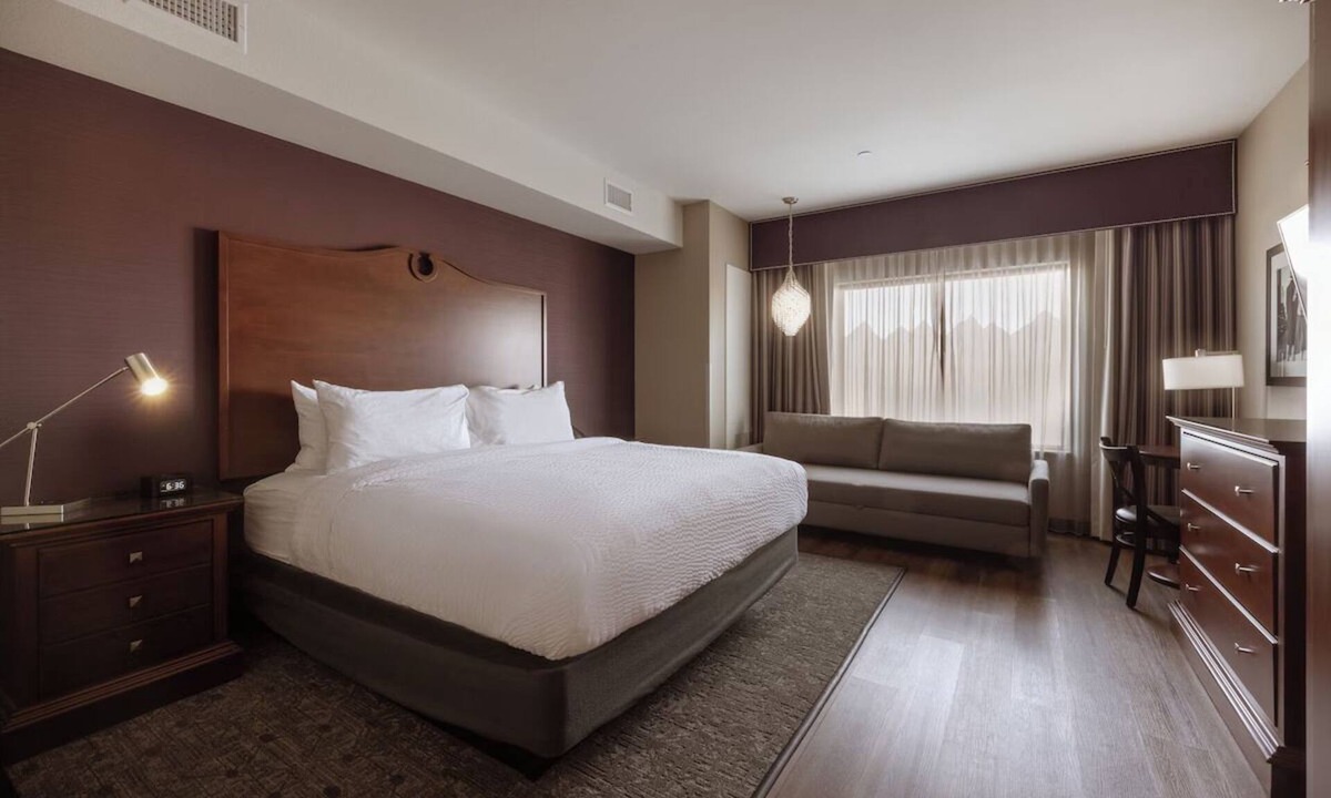 Parker Hotel | Parker CO Stay | 1 Unit | Near Mainstreet Attractions