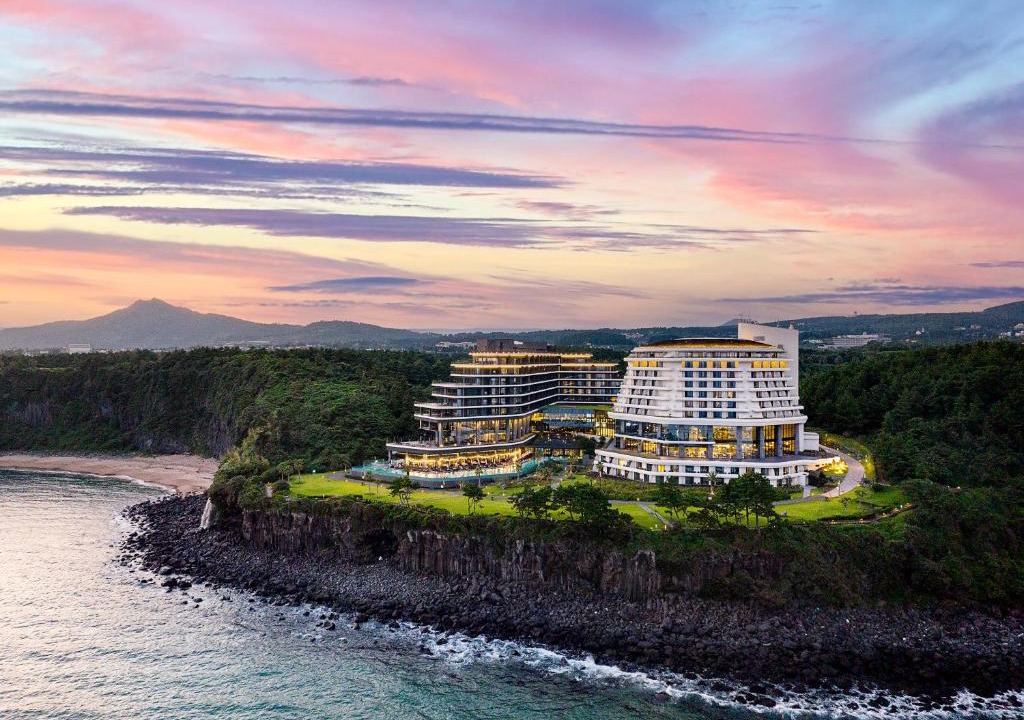 Jungmun Hotel | Parnas Hotel Jeju