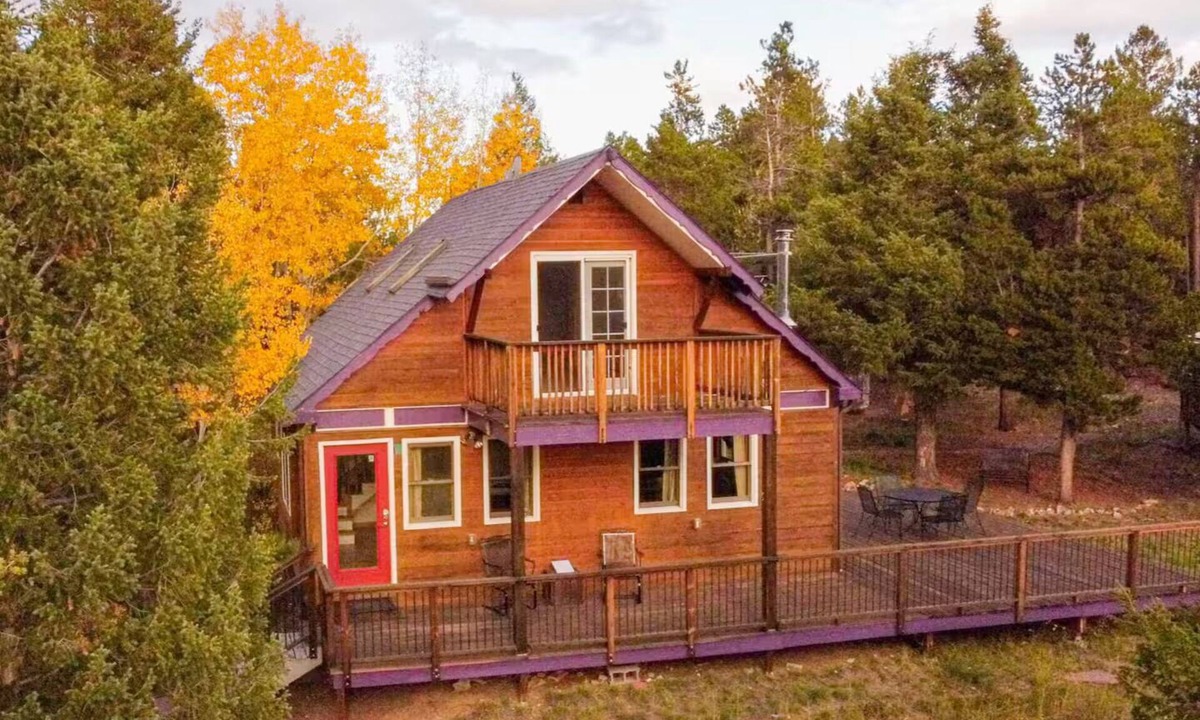 Black Hawk Cabin | Peaceful 3 bedroom cabin near Nederland with breathtaking views