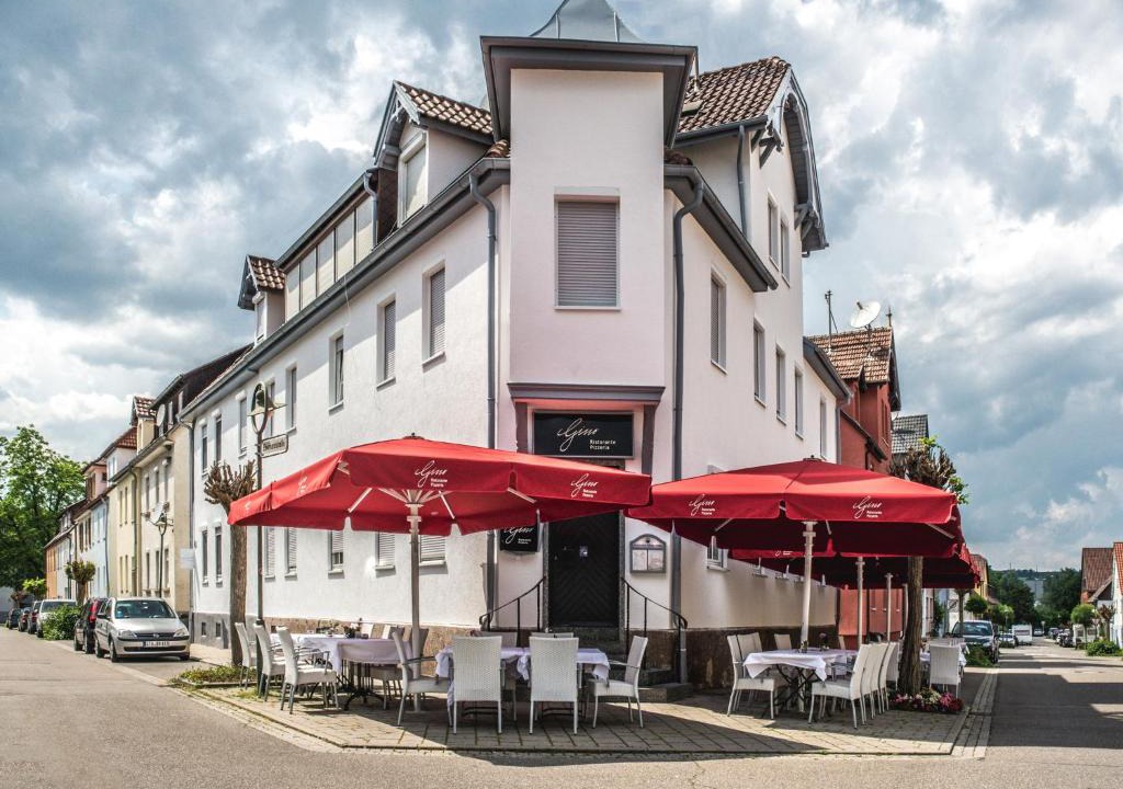 Nuertingen House | Pension Gino