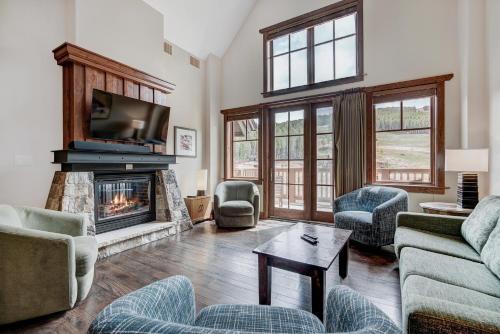 Peak 8 Apartment | Penthouse 4 Bedroom Condo at Base of Peak 8