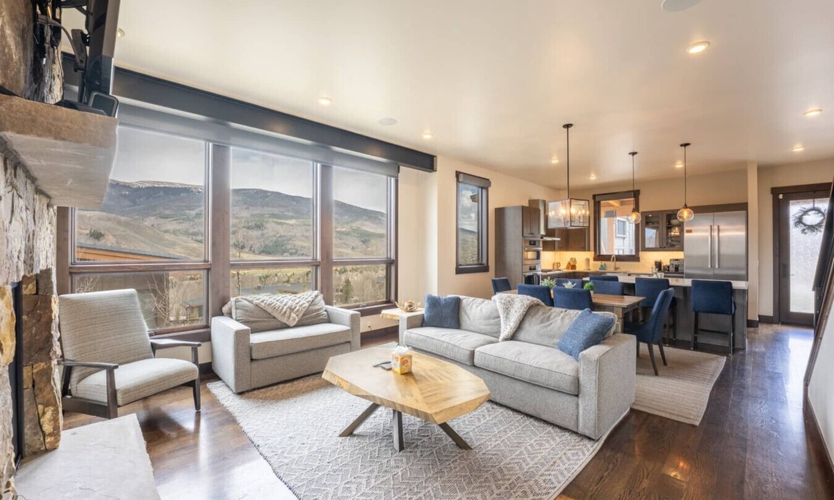 Silverthorne House | Pet-Friendly Luxury Home | Summit Sky Ranch | Resort Amenities
