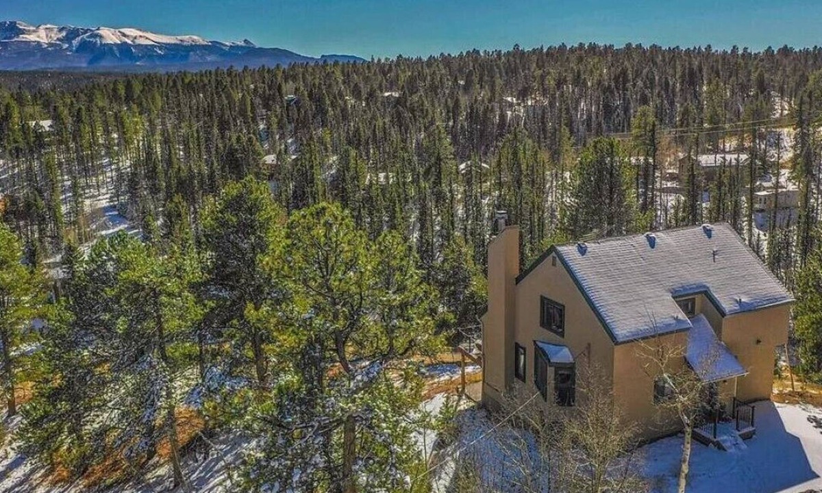 Spring Valley Cabin | Pikes Peak Retreat - Amazing Views, Spacious Cabin