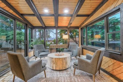 Colorado Springs House | Pinewood Meadow & Scenic Hot Tub & BBQ & Outdoors