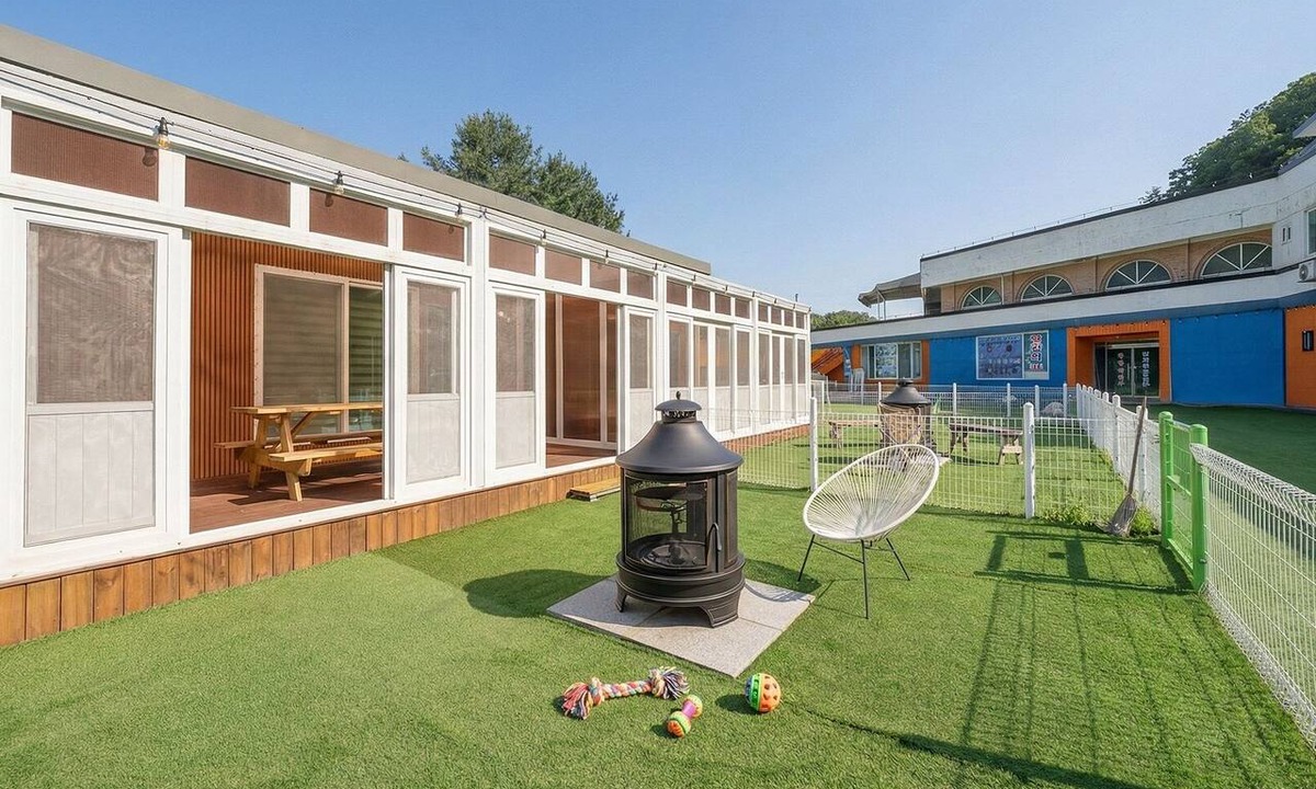 Pocheon House | Pocheo Welcome Paw and Meow Pet Pension