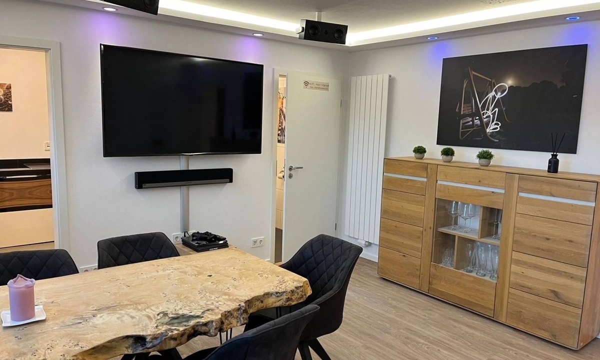 Stuttgart Apartment | Porschenahe Ferienwohnung für Klang-Liebhaber by Interhome