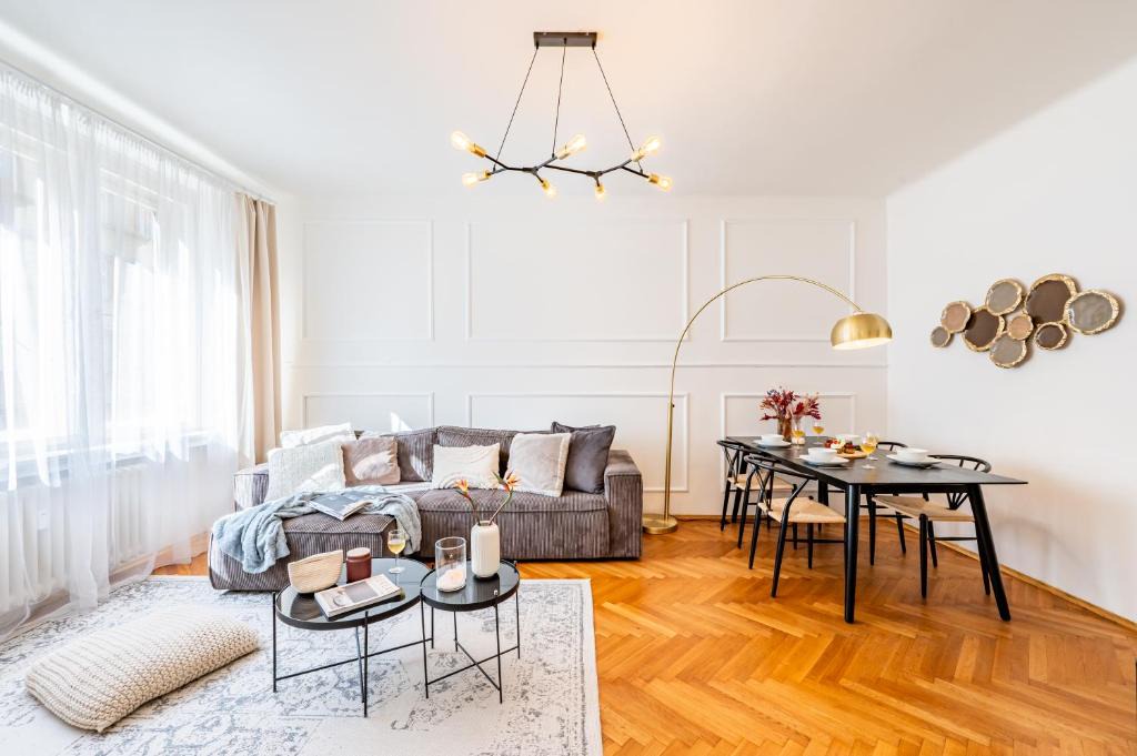 Petrska ctvrt Apartment | Prague Days - Apartment with Balcony & Garage near Vltava River in New Town