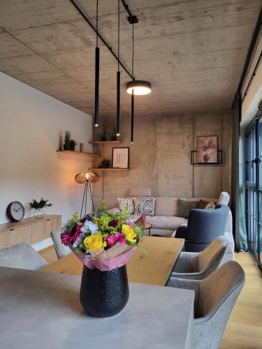 Radlice Apartment | PRAHA 5, apartmán PECHLÁTOVA - BAZÉN, PARKOVÁNÍ V DOMĚ