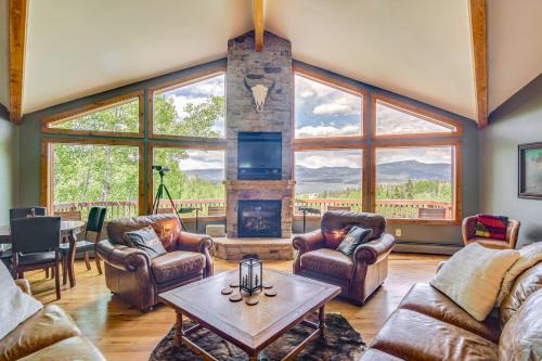 Indian Mountain House | Private 5 Acres w/Mtn Views: Park County Cabin!