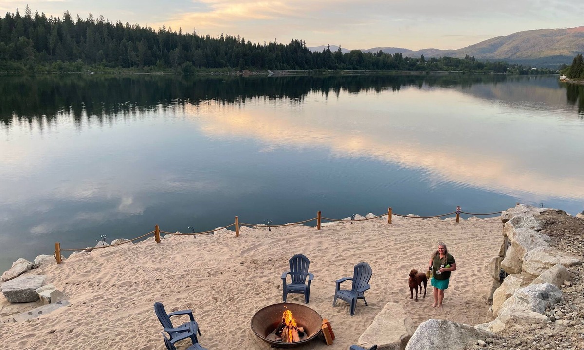 Priest River House | Private Cove River Home with water toys, 200 foot sandy beach and boat dock.