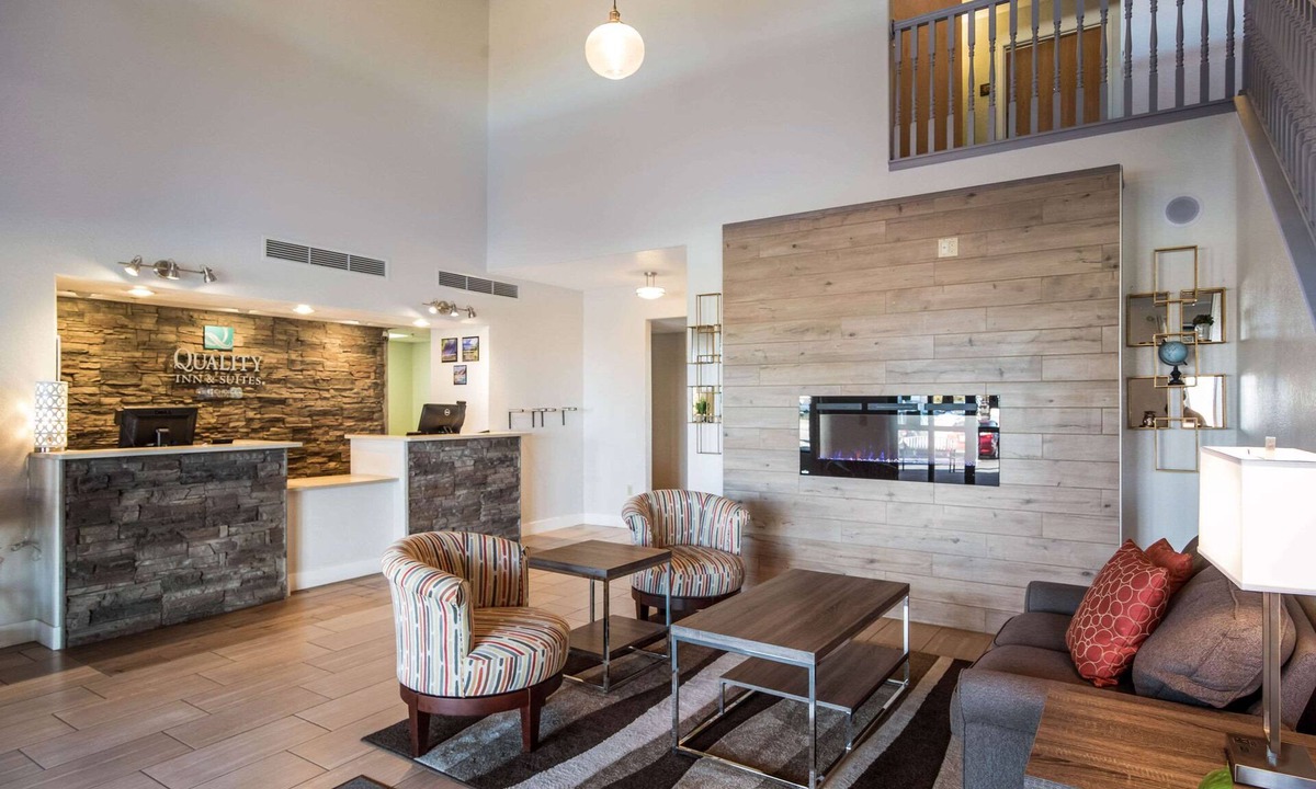 Pueblo West Hotel | Quality Inn & Suites Pueblo West