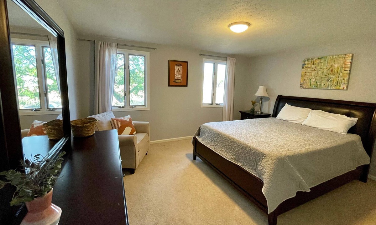Gunbarrel House | Quiet Gunbarrel House