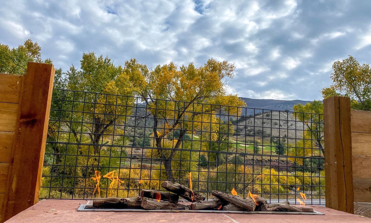 Edwards House | Ranch house on Eagle River 10 minutes from Beaver Creek, 20 to Vail