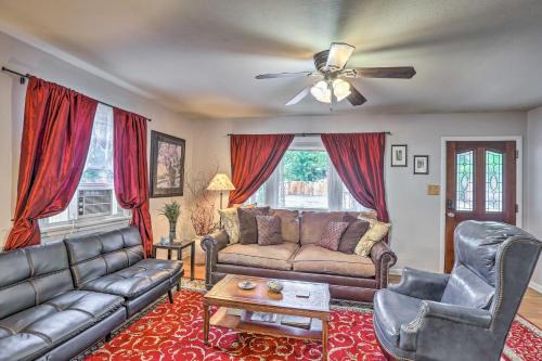 Golden House | Relaxing Golden Getaway w/Grill < 1 Mi to Town!
