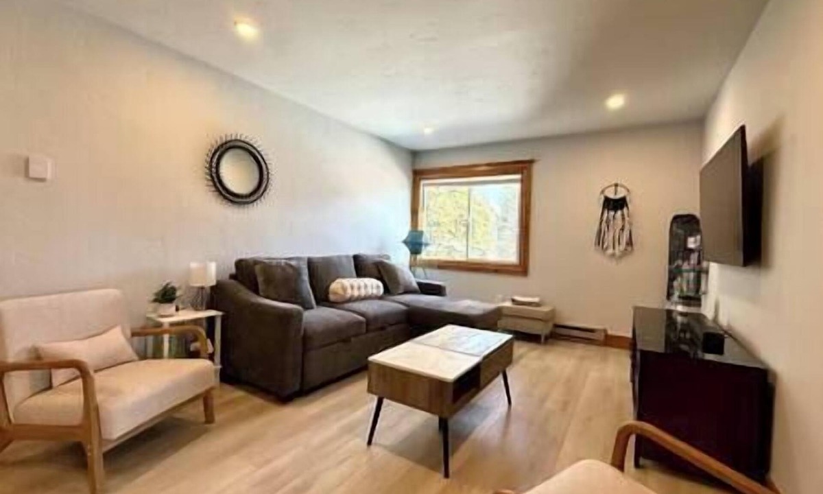 Avon Condo | Remodeled 2-Bedroom Condo w/amazing Views in Avon