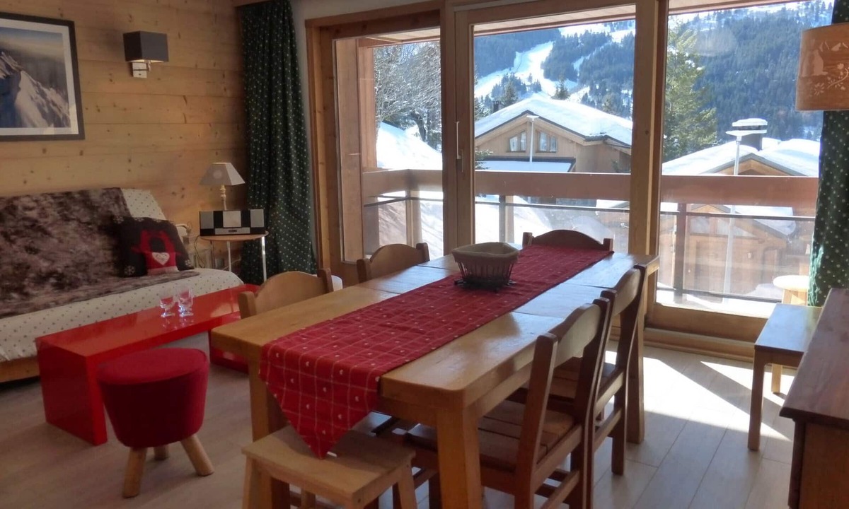 Meribel Apartment | Renovated 2-room apartment, near ski lift, parking Méribel