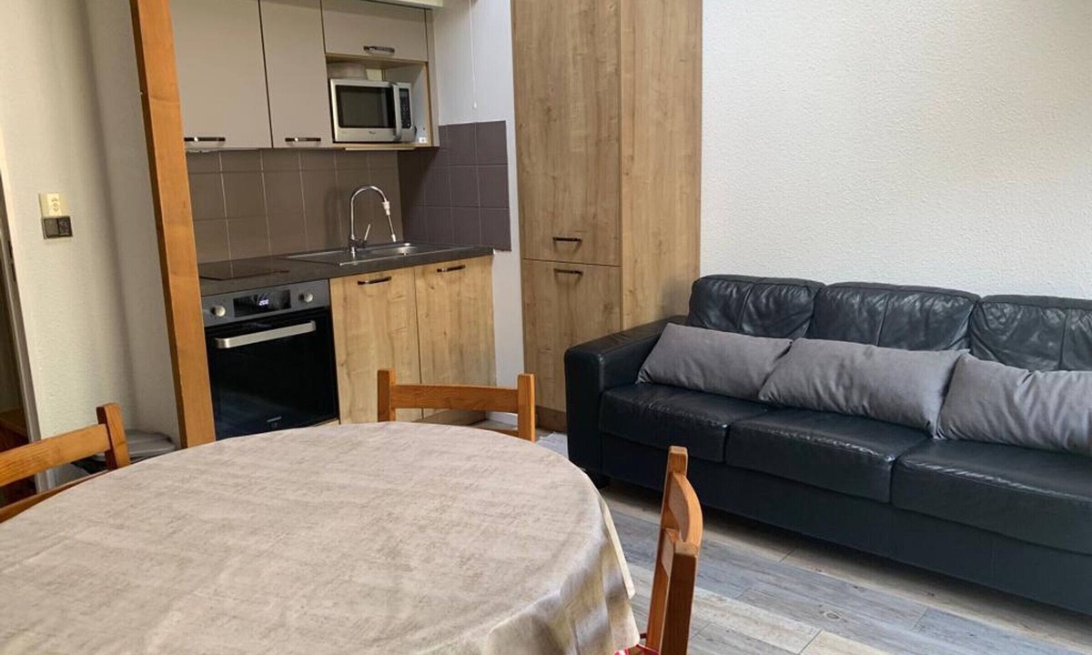 Brides-les-Bains Apartment | Renovated top-floor T2 bis for 5 people