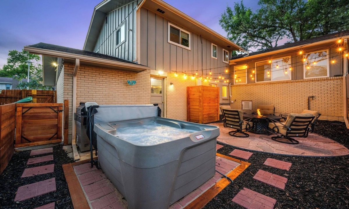 Belmar Park Apartment | Retro Guest Suite with private Hot Tub 10 min to Red Rocks, Denver, and Golden.
