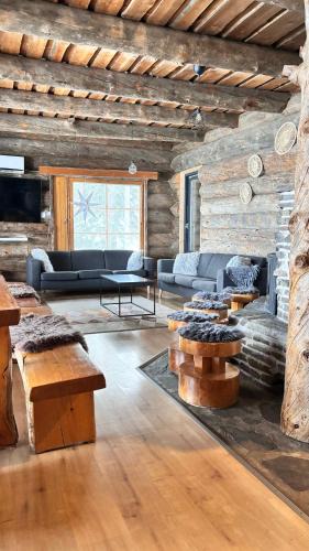 Muurame Ski Chalet | Riihitulkku Lodge