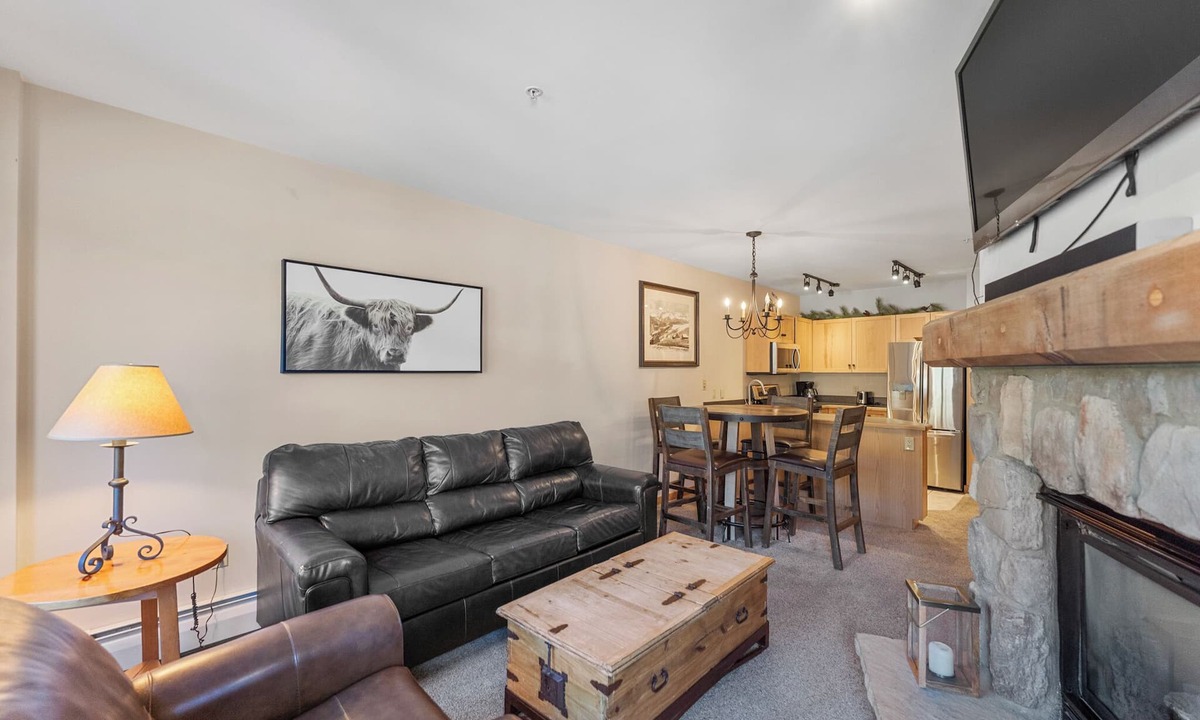 River Run Condo | River Run Condo with Private Balcony, Memory Foam Mattress, Walk to Base Area