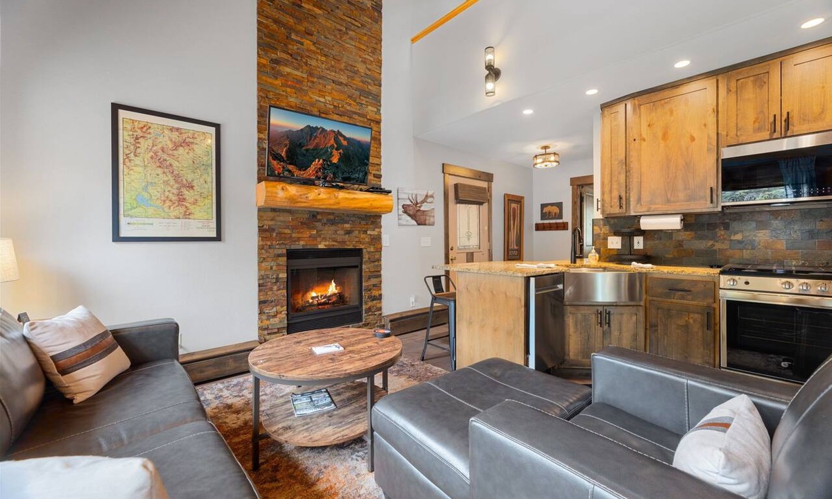 Fall River Estates Condo | Riverfront Comfort Fireplace Close to RMNP