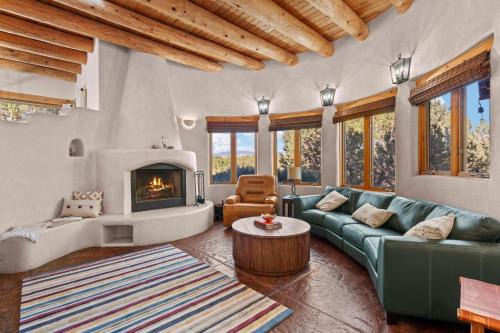 Santa Fe House | Roadrunner Retreat in Santa Fe NM