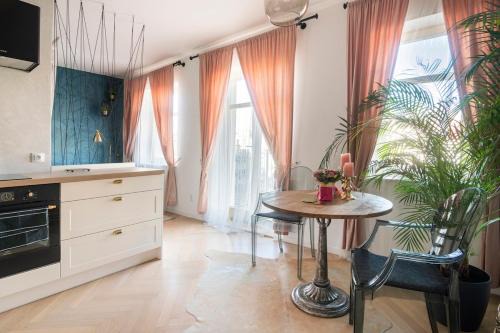 Letna Apartment | Romantic designer apartment Prague