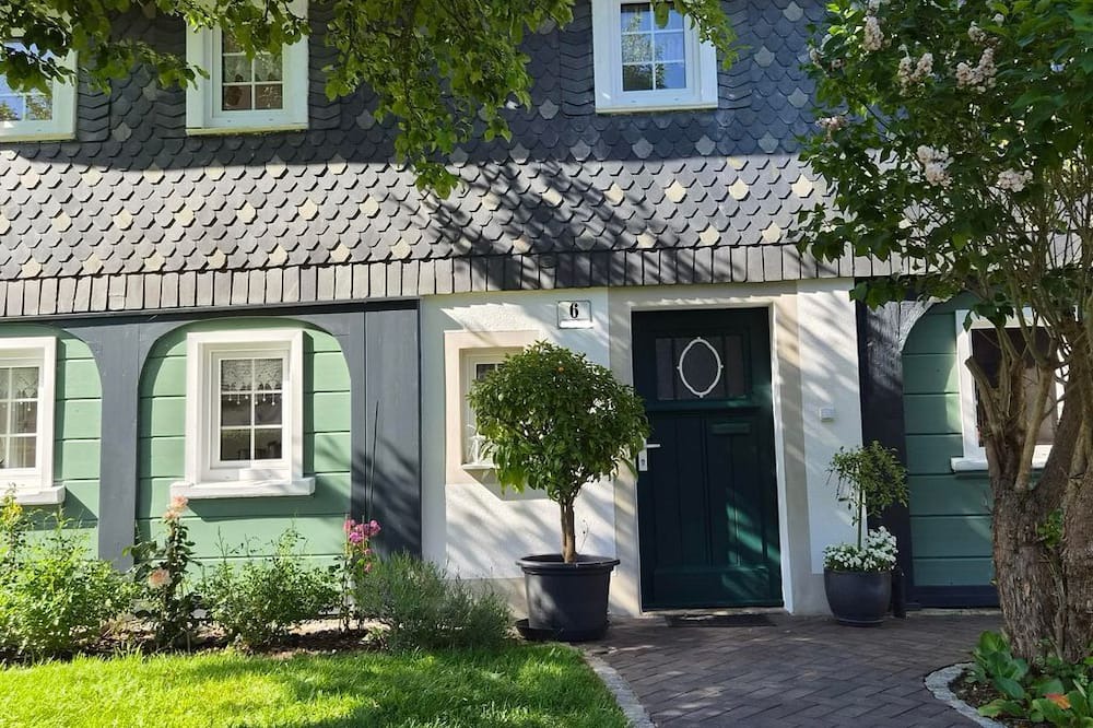 Seifhennersdorf House | Rosa Vacation Home, Germany