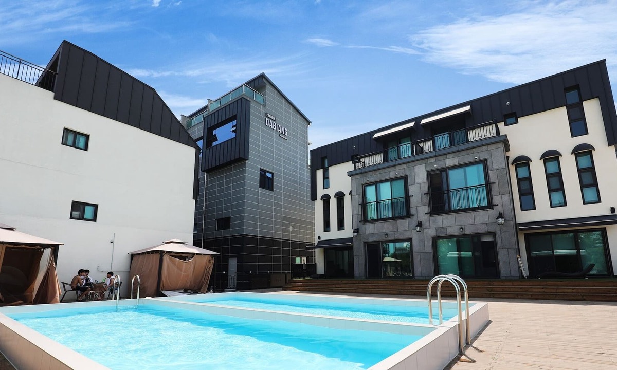 Gangneung Condo | Ruhe Pool Villa