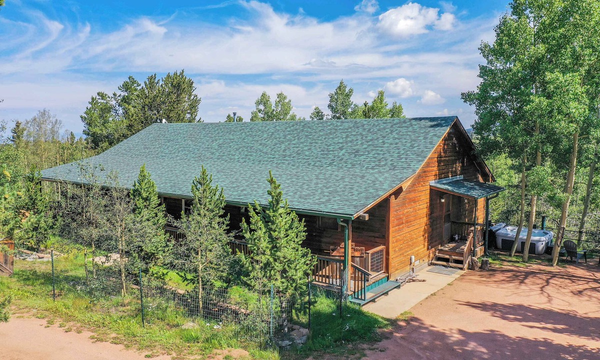 Cripple Creek Ski Chalet | Rustic Outlaw! Mountain Escape w/Scenic Views