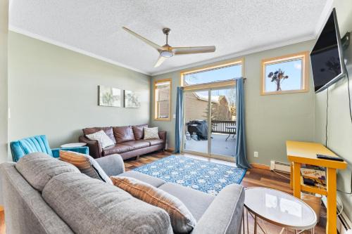 Wildernest Villa | Saddle Ridge Townhomes #253 : 2