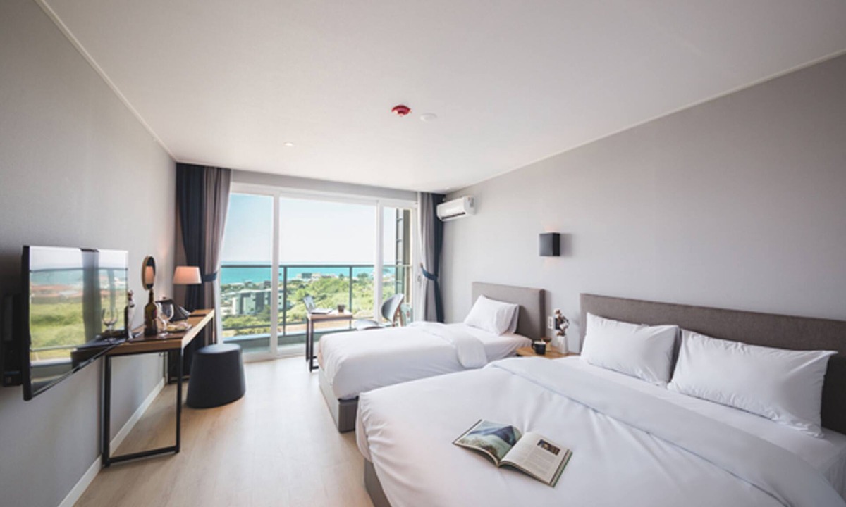 Aewol Hotel | Sally's Jeju