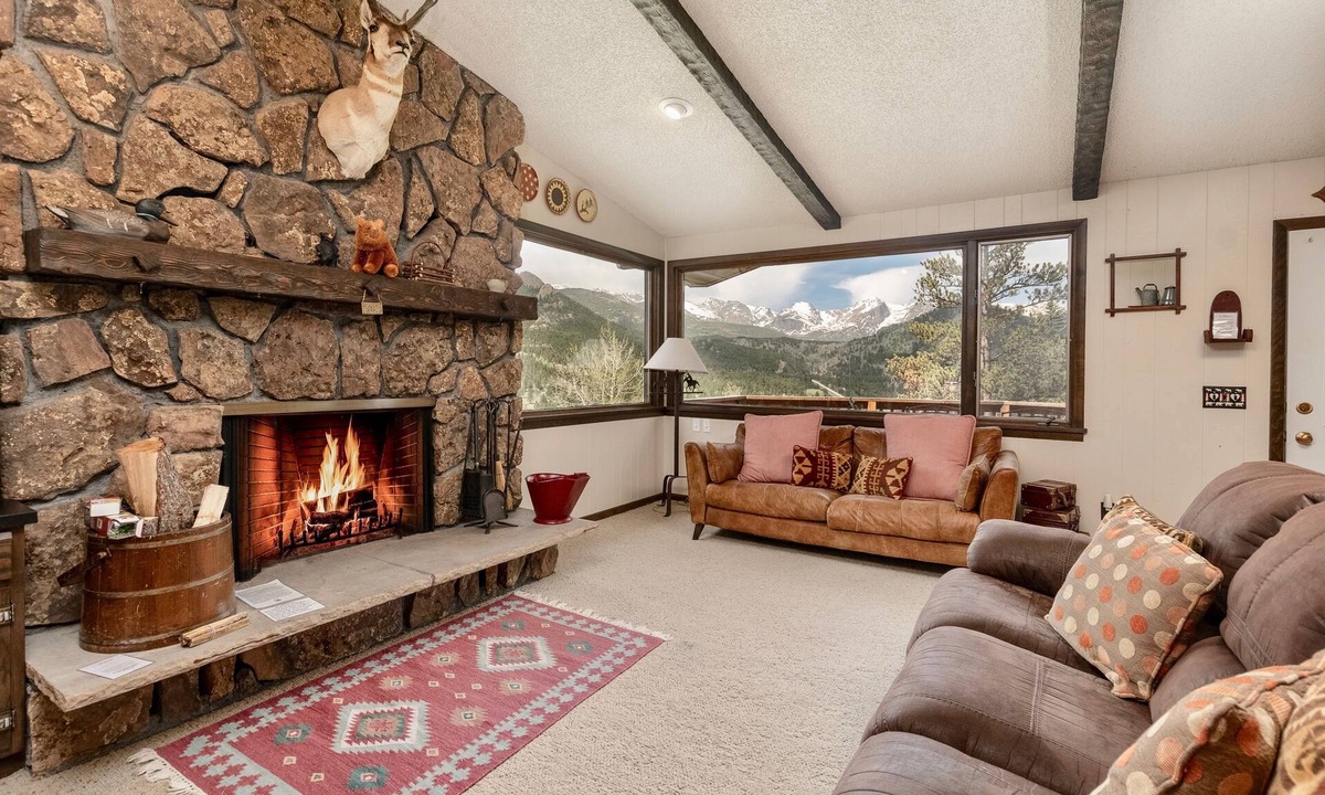 Windcliff Estates House | Salmans Bear Cove Family Vacation At Windcliff 4 Bedroom Home by RedAwning