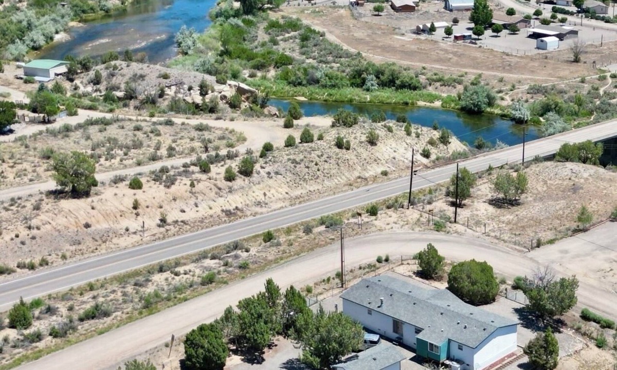 Navajo Dam House | San Juan Cast and Crash, Sleeps 8 and just minutes from world class fly fishing