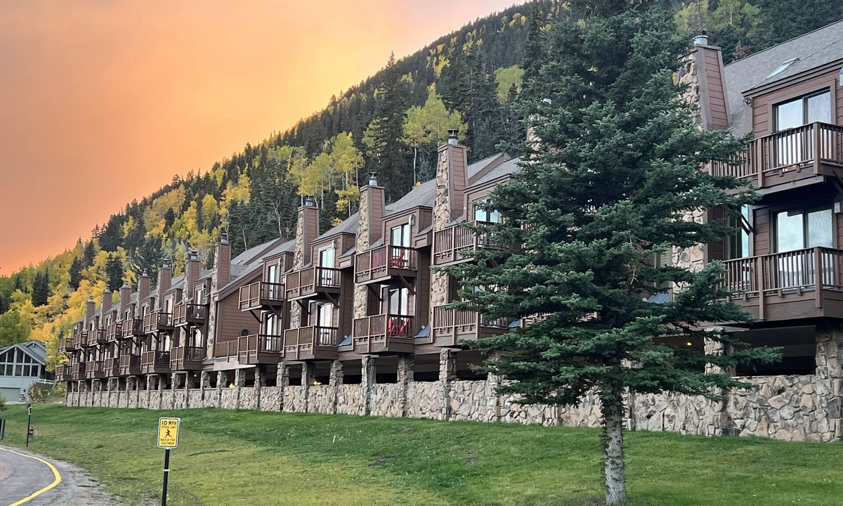 Purgatory Condo | Scenic 3BR/3BA by Purgatory w/Pool, Hot Tubs, Sports Courts and Game Room