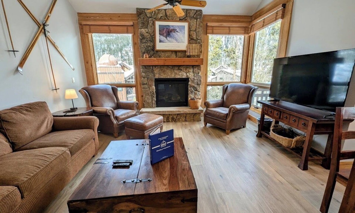 Keystone House | Scenic Rockies Retreat | Pool & Fresh Air
